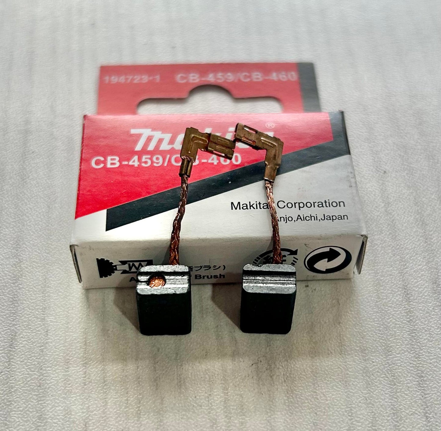 1 Pair Genuine Makita CB459 / CB460 with cut off Carbon Brushes
