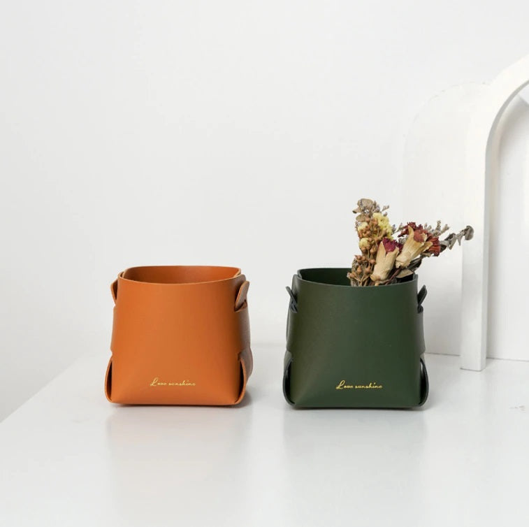 Desktop leather storage
