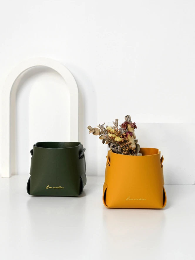Desktop leather storage