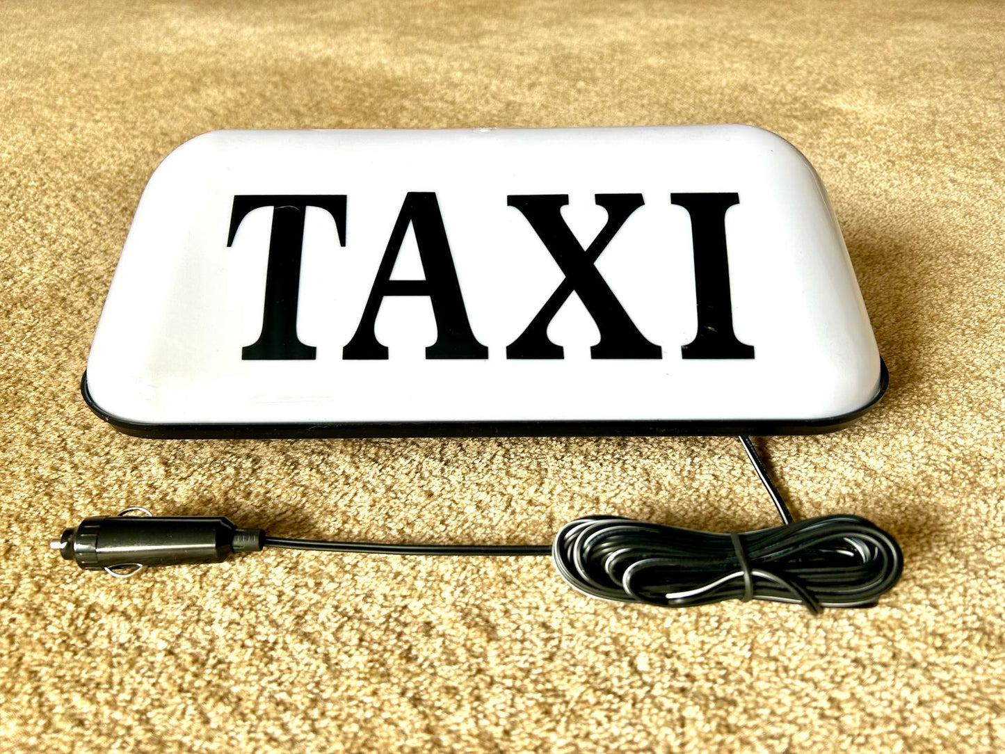 Uber/Taxi Magnetic Sticker and Super Magnetic 12V DC Plug-in Taxi Roof Top Sign Light
