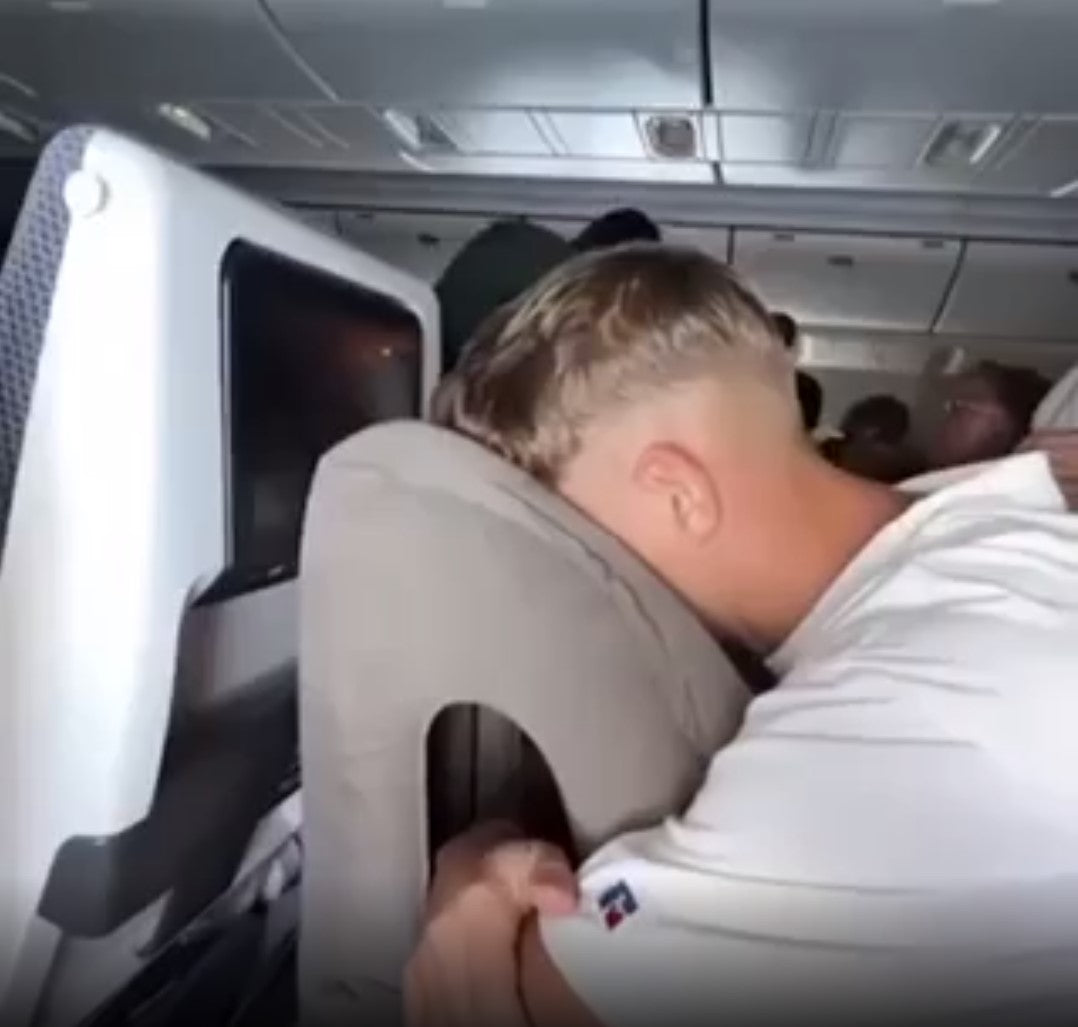 Inflatable Travel Pillow Air Cushion for Sleeping in the Airplane/Car